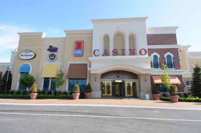 is river city casino open now